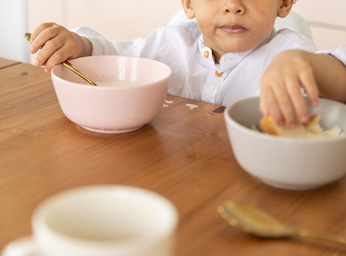 Mom Says Her Friend Who Babysits Her 3 Kids For Free Is "Poisoning" And "Starving" Them Mom Says Her Friend Who Babysits Her 3 Kids For Free Is "Poisoning" And "Starving" Them