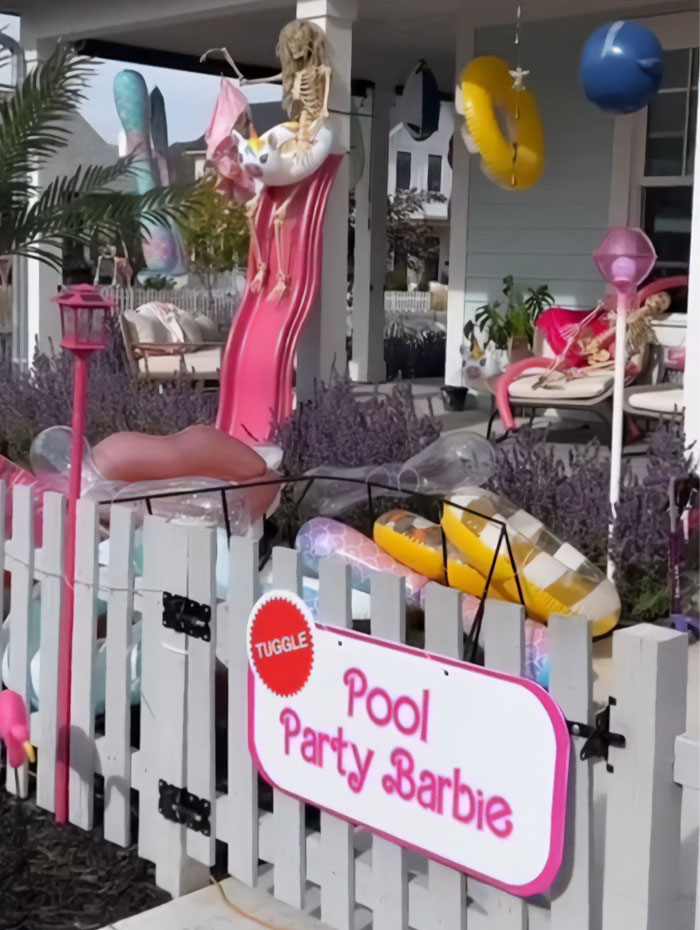 Utah Neighborhood Makes Barbie Fans Weep After Showing Its 'Barbieween' Decor Utah Neighborhood Makes Barbie Fans Weep After Showing Its 'Barbieween' Decor