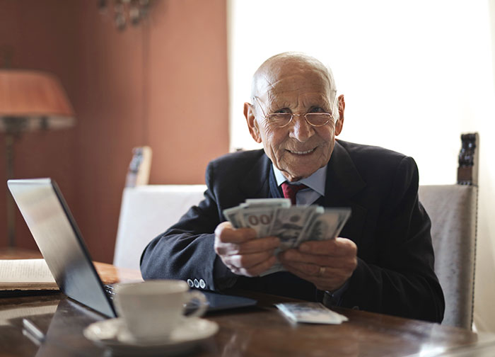 Family Sues This Woman After She Refused To Share The $8M She Inherited Family Sues This Woman After She Refused To Share The $8M She Inherited