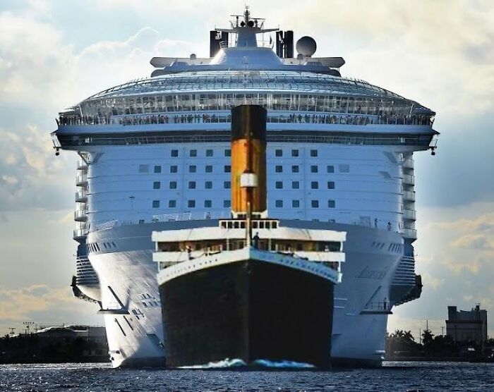 Comparación de tamaño entre el Titanic y un crucero moderno