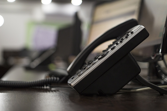 “I Unplugged My Phone”: Office Worker Fed Up After Answering Calls For A Colleague For 2 Years