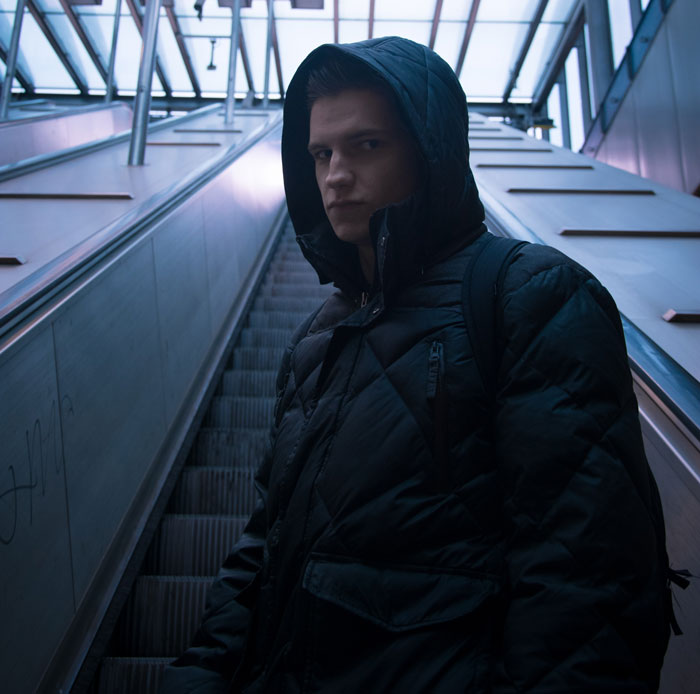 Guy Meets GF’s Parents For The First Time On Thanksgiving, Steals Their Turkey And Runs Off Guy Meets GF’s Parents For The First Time On Thanksgiving, Steals Their Turkey And Runs Off