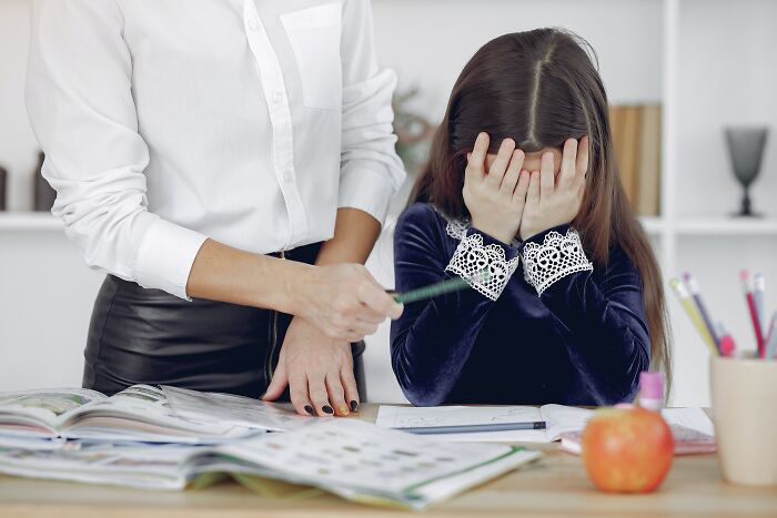 31 Things Parents Do That Obviously Show They’re Not Doing A Great Job, As Shared Online