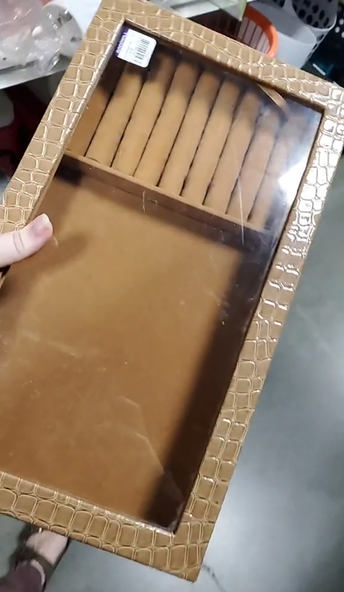 Woman Flabbergasted At Goodwill Prices, Calls Them Out By Sharing Real Examples Woman Flabbergasted At Goodwill Prices, Calls Them Out By Sharing Real Examples