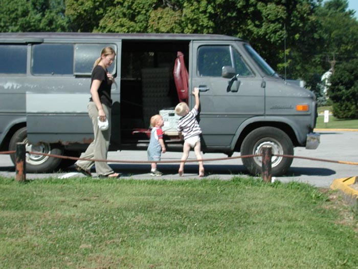 9 Y.O. Won't Call Dad's GF 'Mom', She Refuses To Drive Until The Kid Does, Bio Mom Loses It 9 Y.O. Won't Call Dad's GF 'Mom', She Refuses To Drive Until The Kid Does, Bio Mom Loses It