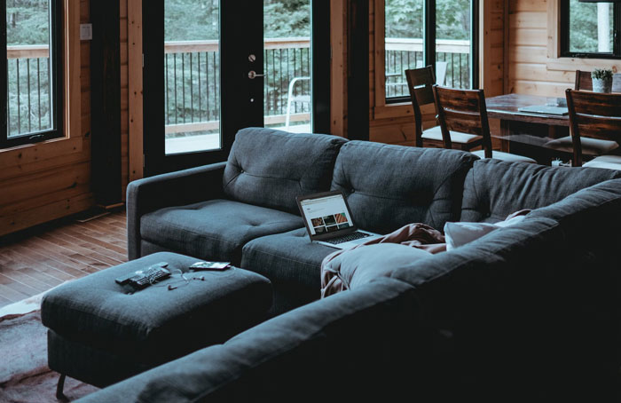 Woman Says She Can't Forgive Husband For Their Wedding Day, Even After 3 Months, Asks For Advice Woman Says She Can't Forgive Husband For Their Wedding Day, Even After 3 Months, Asks For Advice