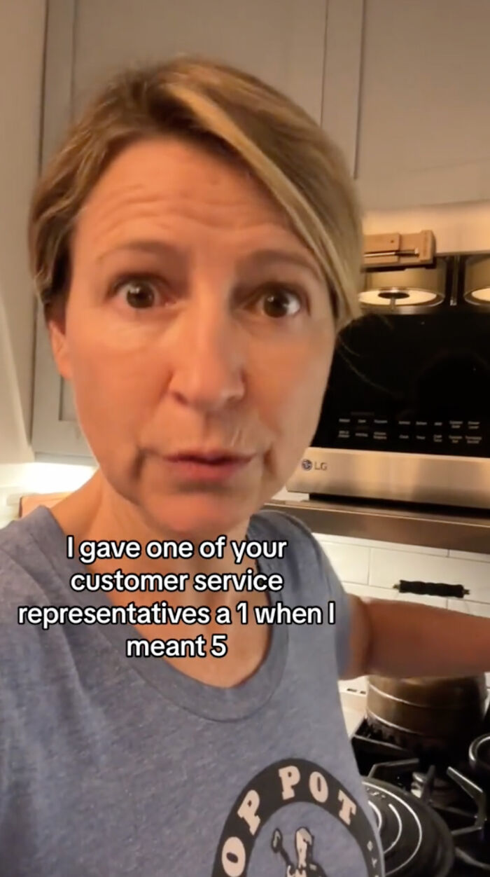 Faith In Humanity Restored As Woman Goes Extra Mile To Fix Her Accidental 1-Star Rating Faith In Humanity Restored As Woman Goes Extra Mile To Fix Her Accidental 1-Star Rating