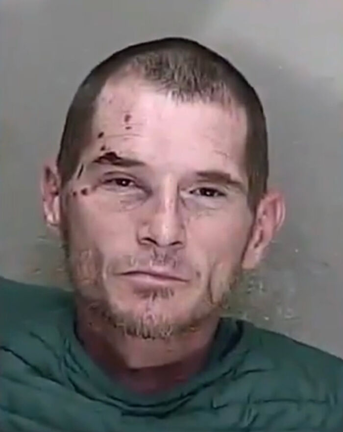 Army Veteran’s Quick Reaction Saves Pregnant Woman From Criminal At Starbucks Army Veteran’s Quick Reaction Saves Pregnant Woman From Criminal At Starbucks