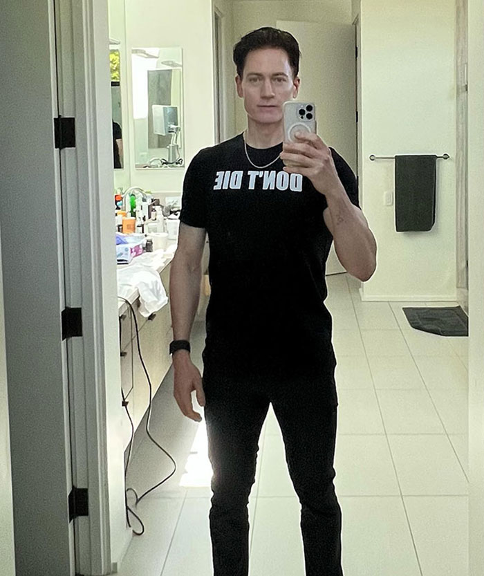 People Say Tech Mogul’s Attempt At Reversing His Age Has Given Him An “Uncanny Valley” Look People Say Tech Mogul’s Attempt At Reversing His Age Has Given Him An “Uncanny Valley” Look