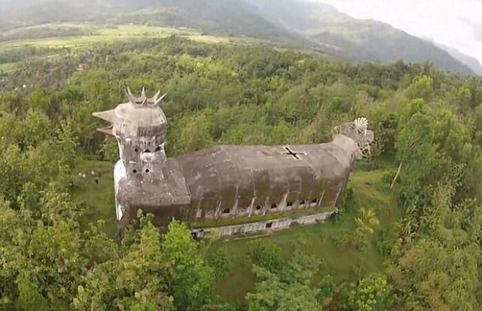Mysterious Abandoned ‘Chicken Church’ Built In The Indonesian Jungle By A Man Who Had A Vision From God