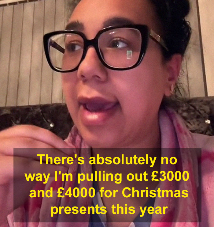 Mom Spends £12k On Christmas Gifts For Kids Only To See Them Not Even Opening Them All Mom Spends £12k On Christmas Gifts For Kids Only To See Them Not Even Opening Them All