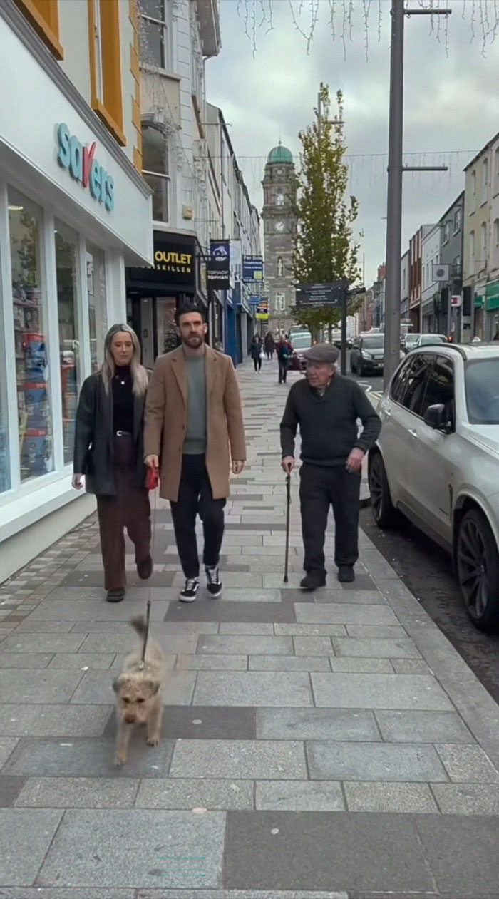 Pub Spends Only £700 To Highlight Loneliness And Becomes “This Year’s Best Christmas Ad” Pub Spends Only £700 To Highlight Loneliness And Becomes “This Year’s Best Christmas Ad”