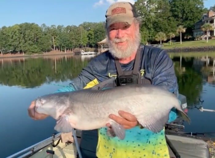 Faith In Humanity Restored: Internet Comes Together To Change Fisherman’s Life Faith In Humanity Restored: Internet Comes Together To Change Fisherman’s Life