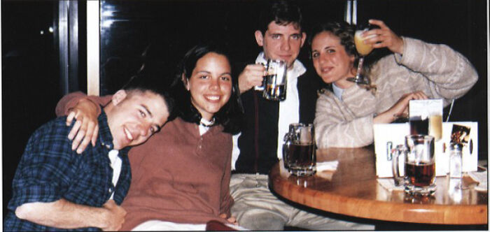 1996 College Students Hanging Out. Gotta Love That Mid-90's Look