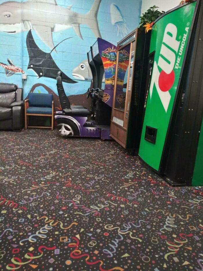 I Finally Have A Place To Post How Cool My Local Laundromat Waiting Area Is
