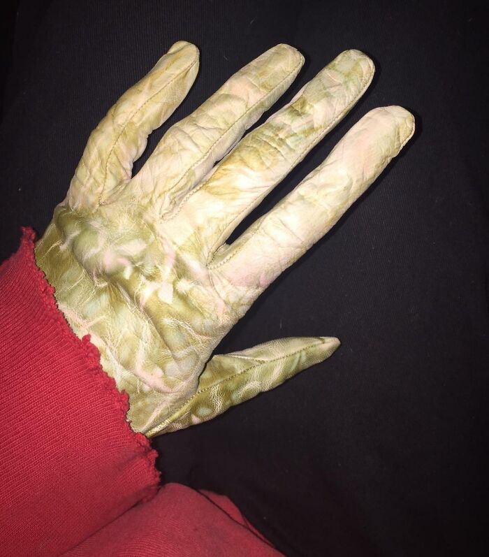 Estos guantes monstruosos los pedí en Ebay