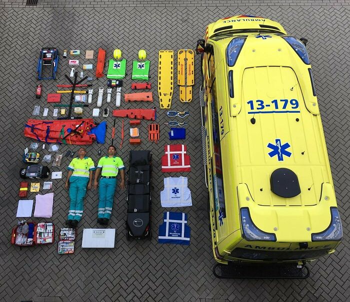 Contents Of An Amsterdam Ambulance (From R/Thenetherlands)