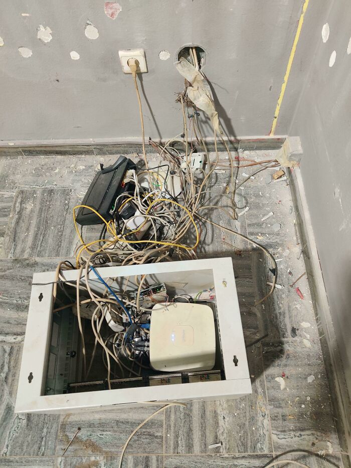 This Runs Internet For 4 Story Building