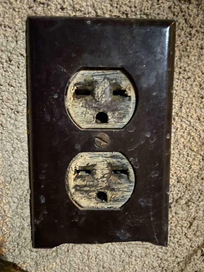 Outlets At My Airbnb (USA)