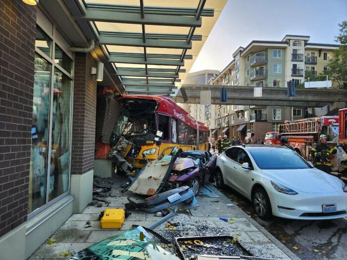 Bus Crash In Seattle Today