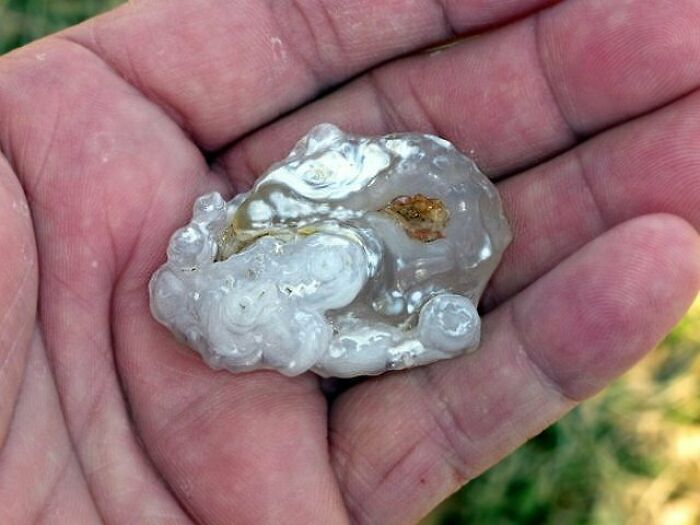 What Lightning Does To Sand