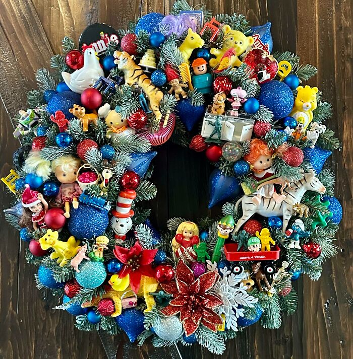 Christmas Wreath With Toys