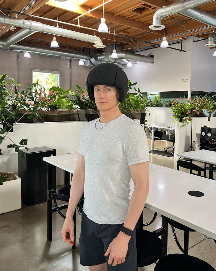 People Say Tech Mogul’s Attempt At Reversing His Age Has Given Him An “Uncanny Valley” Look People Say Tech Mogul’s Attempt At Reversing His Age Has Given Him An “Uncanny Valley” Look