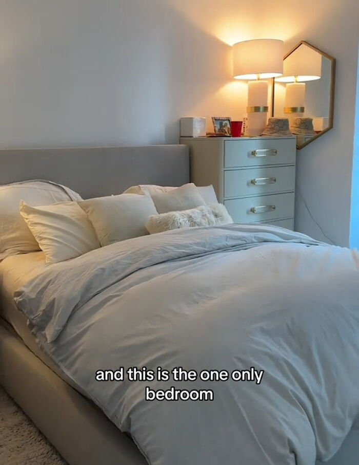 “Why We’re Moving”: Woman Shows How Tiny Her $7,000/Month Apartment Is In NYC “Why We’re Moving”: Woman Shows How Tiny Her $7,000/Month Apartment Is In NYC