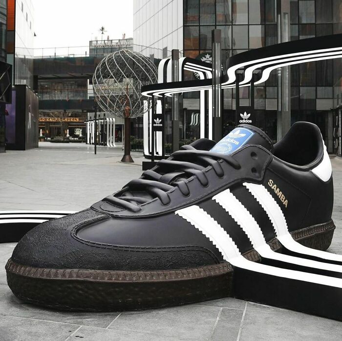 Adidas - Samba Three Stripes Pop-Up