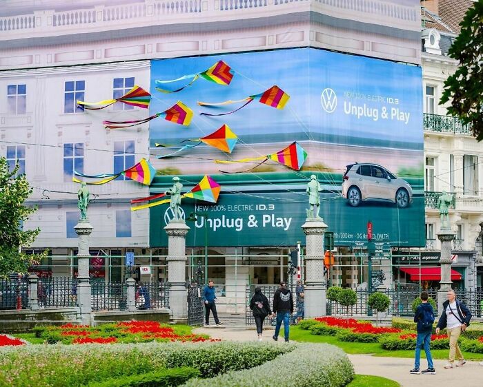 Volkswagen - Unplug & Play Giant Poster In Brussels, Belgium With Actual Kites Attached To It