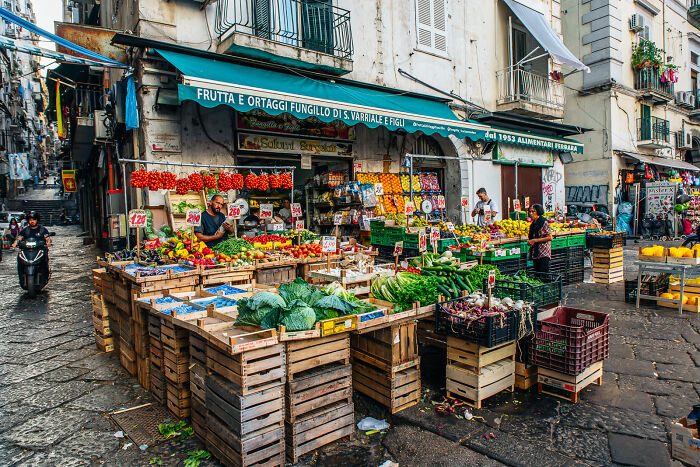 I Spent A Few Days In Naples Capturing Its Colourful Streets, Unique Culture, And Surrounding Islands