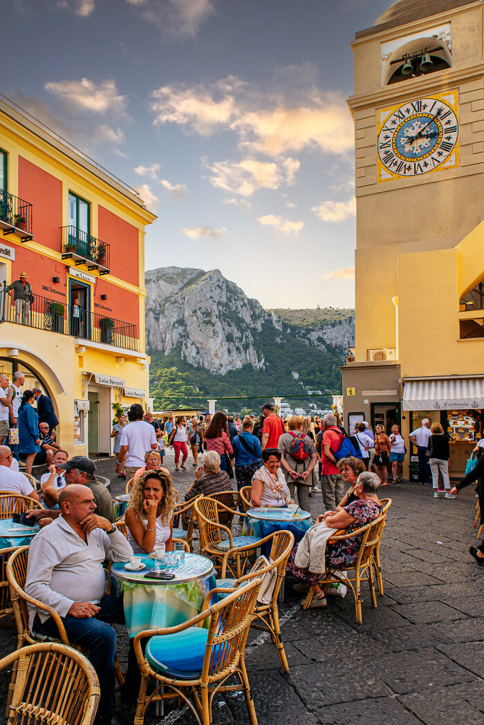 I Spent A Few Days In Naples Capturing Its Colourful Streets, Unique Culture, And Surrounding Islands