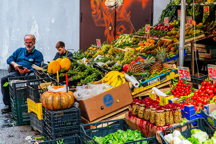 I Spent A Few Days In Naples Capturing Its Colourful Streets, Unique Culture, And Surrounding Islands