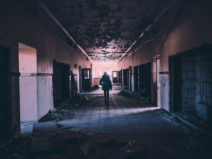 Video Uncovering Supposedly Abandoned Rooms Under A Working Mall Goes Viral With Over 16M Views