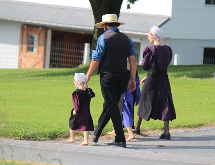 “People Used Newspapers”: Ex-Amish Who Escaped At 19 Exposes Community’s Toilet Paper Ban
