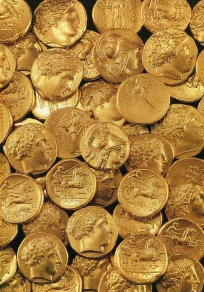 Tesoro de 51 monedas de oro de Macedonia. Fue escondido en algún momento después de 330 a.C. en una cavidad en una roca en la antigua Corinto