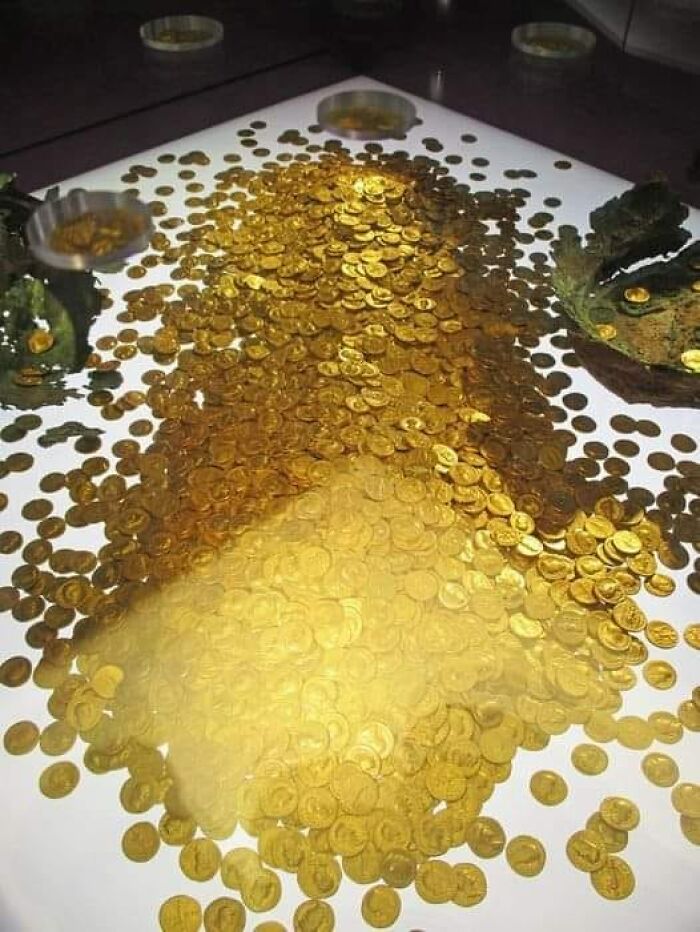 The 'Trier Gold Hoard' Was The Largest Roman Gold Hoard Ever Discovered