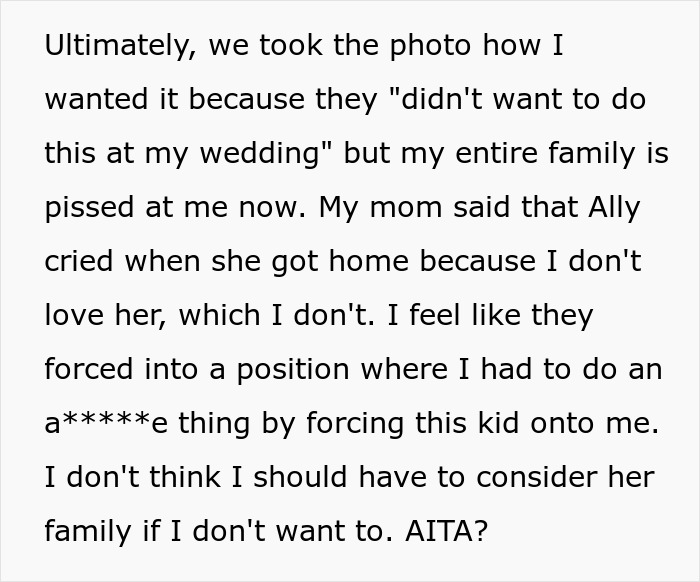 Woman Doesn’t See Girl Her Parents Took In As Family, Wants Family Wedding Picture Without Her Woman Doesn’t See Girl Her Parents Took In As Family, Wants Family Wedding Picture Without Her