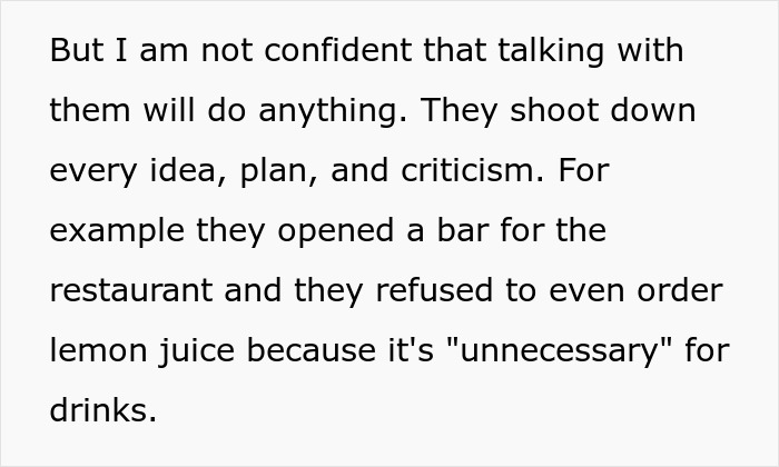 Waiter Learns He's Been Lying To Customers About Vegetarian Food After Checking The Ingredients Waiter Learns He's Been Lying To Customers About Vegetarian Food After Checking The Ingredients