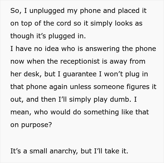 “I Unplugged My Phone”: Office Worker Fed Up After Answering Calls For A Colleague For 2 Years “I Unplugged My Phone”: Office Worker Fed Up After Answering Calls For A Colleague For 2 Years