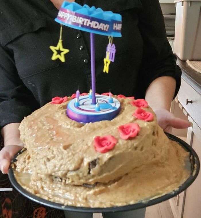 On The Topic Of Cakes. This Is What My Sister Made For My Mother's Birthday