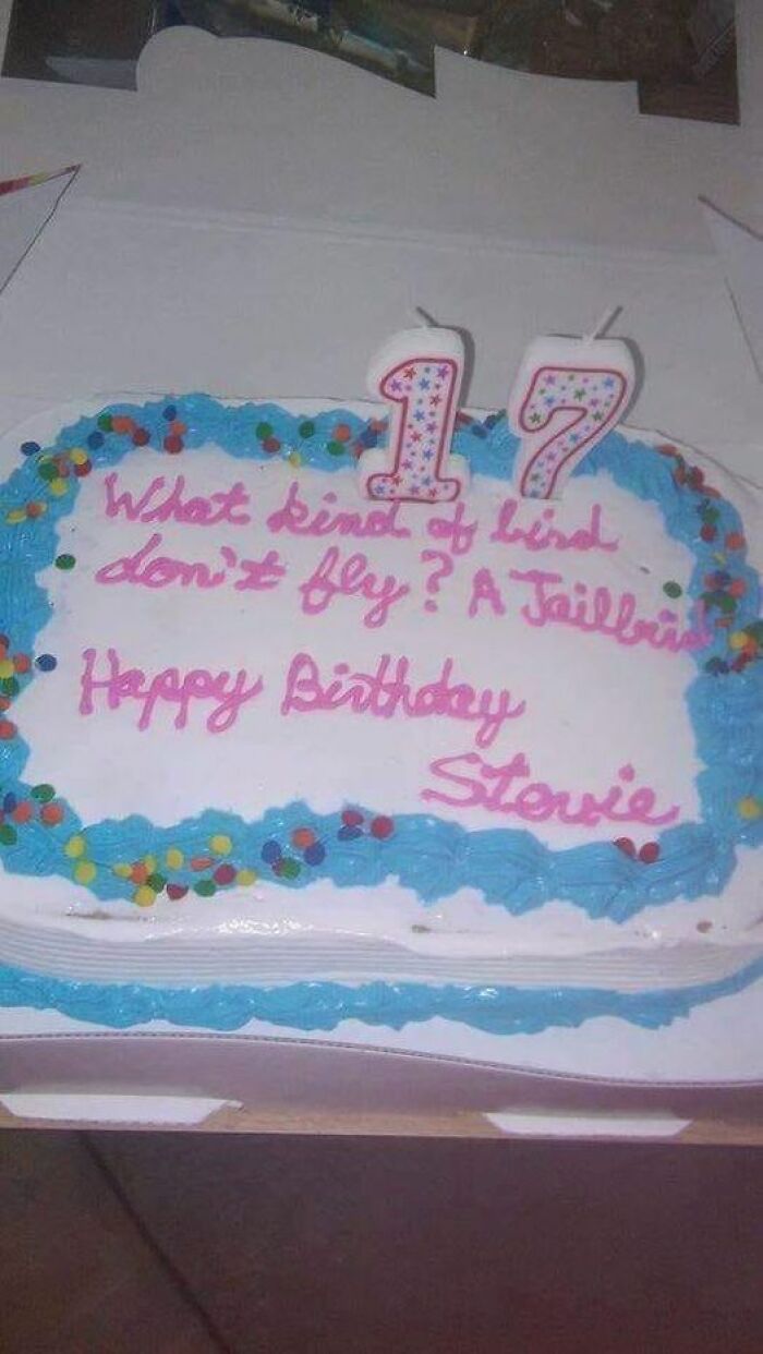 This Is My 17th Birthday Cake