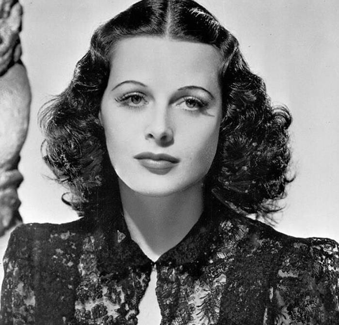 30 Celebrity “Side Skills” That Could Make Them Famous In Those Specific Areas, Too