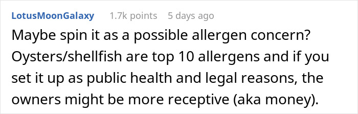 Waiter Learns He's Been Lying To Customers About Vegetarian Food After Checking The Ingredients Waiter Learns He's Been Lying To Customers About Vegetarian Food After Checking The Ingredients