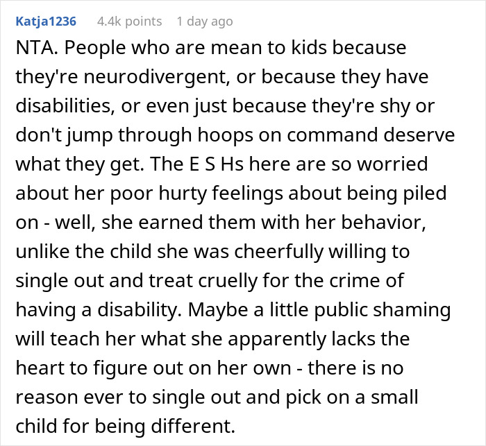 Rude Woman Receives Nothing But Pranks On Halloween After Her Ignorant Actions Have Consequences Rude Woman Receives Nothing But Pranks On Halloween After Her Ignorant Actions Have Consequences
