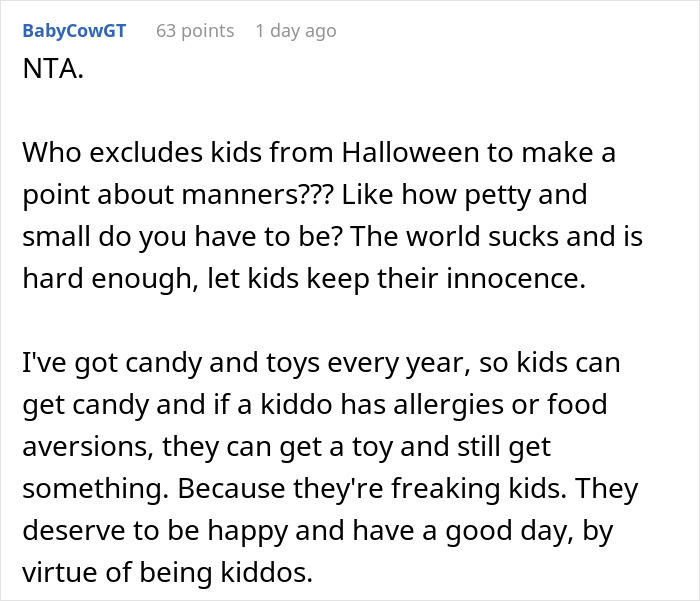 Rude Woman Receives Nothing But Pranks On Halloween After Her Ignorant Actions Have Consequences Rude Woman Receives Nothing But Pranks On Halloween After Her Ignorant Actions Have Consequences