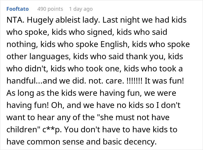 Rude Woman Receives Nothing But Pranks On Halloween After Her Ignorant Actions Have Consequences Rude Woman Receives Nothing But Pranks On Halloween After Her Ignorant Actions Have Consequences