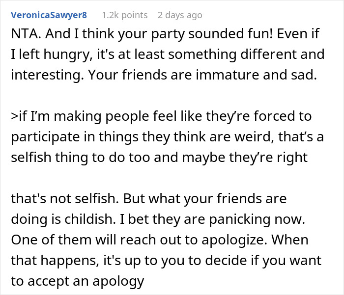 Woman Finds Out Her Friends Hated Her Birthday Parties From Accidental Texts Woman Finds Out Her Friends Hated Her Birthday Parties From Accidental Texts