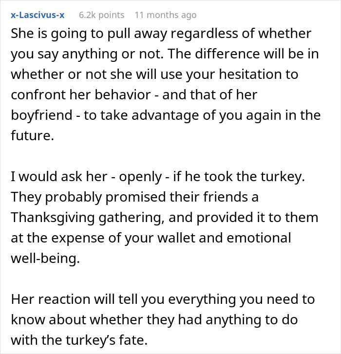 Guy Meets GF’s Parents For The First Time On Thanksgiving, Steals Their Turkey And Runs Off Guy Meets GF’s Parents For The First Time On Thanksgiving, Steals Their Turkey And Runs Off