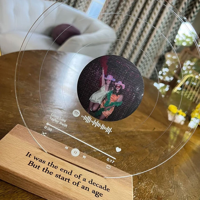 Song Personalized Record: A uniquely crafted and customizable gift perfect for any special occasion, because nothing quite says 'I care' like a personalized melody that brings beautiful moments back to life.